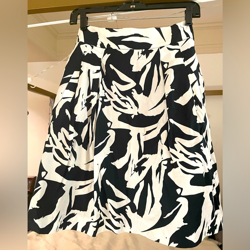 Anne Taylor Skirt floral